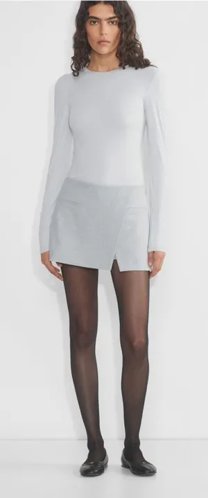 Aritzia Wilfred (Re)Touch Dauphine Long Sleeve Top White Fitted Crew Size L thumbnail 1