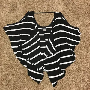 Daytrip Cold Shoulder Vest - Small thumbnail 3
