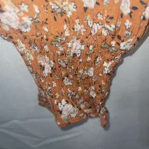 JODIFL Boho Smocked Floral Babydoll Tunic Blouse Orange Rust Ditsy Print Puff L thumbnail 6