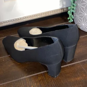 Bandolino Elegant Classic Black Block Heels Made in Spain Size 6.5M thumbnail 4