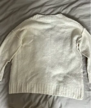 ZARA Oversized V-Neck Knit Sweater thumbnail 2