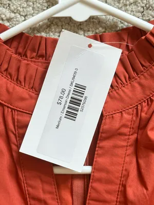 Avara Dress NWT Size M thumbnail 2