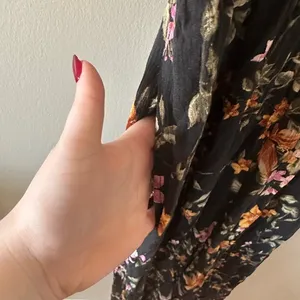 American Eagle Outfitters Black Tie Back Floral Pink Orange Jumpsuit Size L thumbnail 5
