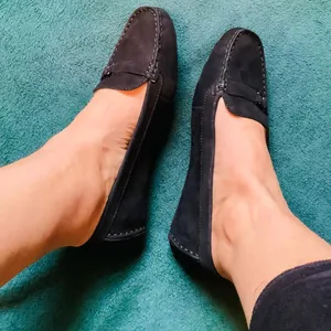 Women’s UGG suede leather loafers 🌟🌟🌟 thumbnail 3