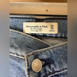 NWT Abercrombie Fitch The‎ 90s Straight Ultra High Rise Jeans Size 34/18S thumbnail 4