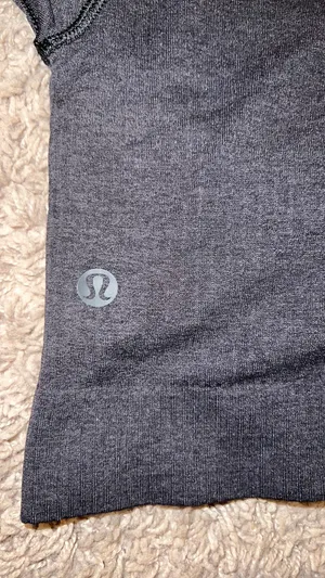 Lululemon  thumbnail 3