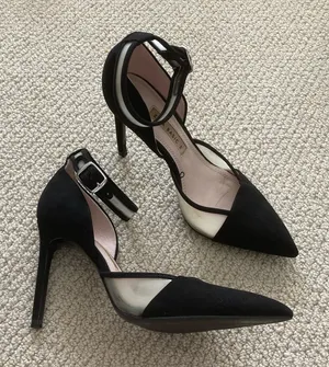 Zara Basic Black Pointed Toe Shoes High Heel Size 38 Like New thumbnail 1
