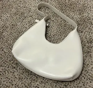 White shoulder bag thumbnail 2