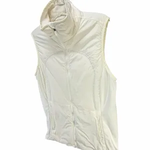 Lululemon Run For Cold Vest Womens 10 Cold‎ Weather Athleisure Layers Outdoors thumbnail 2