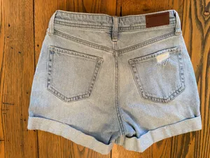 Hollister High Rise Mom 3" Denim Shorts, Size 24 thumbnail 4