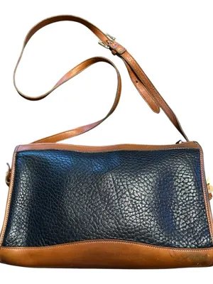 Dooney & Bourke Vntg Black Camel Pebbled Leather Crossbody Bag Brass Hardware thumbnail 2
