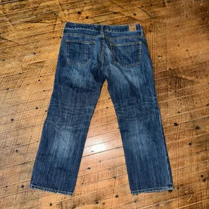 American Eagle boy fit dark wash sz 4 cropped normcore jeans thumbnail 3