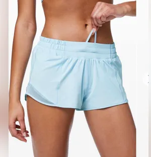 Lululemon Hotty Hot Short II *2.5" Breezy size 14 thumbnail 3