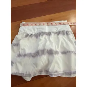Lululemon Pace Rival Skirt Womens White Purple Tie Dye Athletic Skort Size 0 thumbnail 7