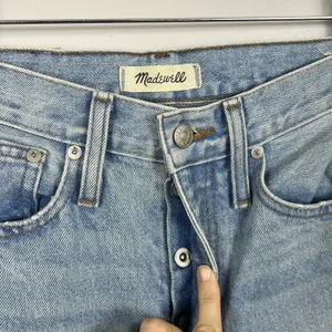 Madewell Classic‎ Straight Jeans Size 25 Blue Distressed High Rise Rigid Denim thumbnail 7