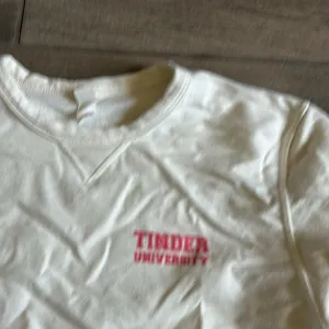 Alternative Tinder university pullover sweatshirt thumbnail 2