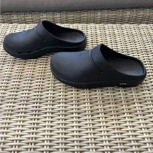 Oofos unisex Oocloog Clog‎ 41 comfort slip on hospital nurse workwear thumbnail 4