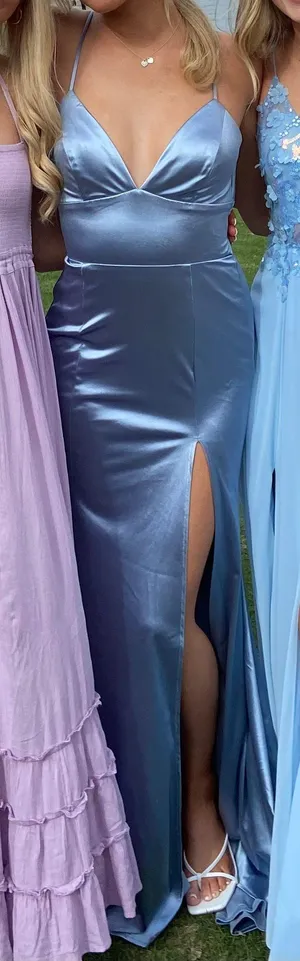 Maniju Prom Dress thumbnail 2