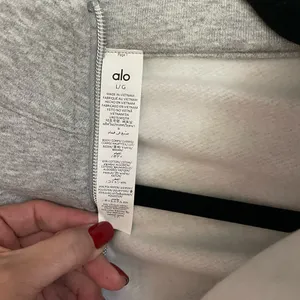 ALO Yoga NWT Accolade 1/4 Zip Pullover Athletic Heathered Grey Size L thumbnail 9