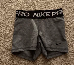 Nike pros Gray thumbnail 1