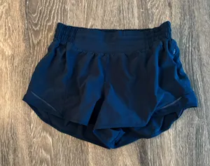Lululemon Hotty Hot 2.5" Shorts High-Rise thumbnail 1