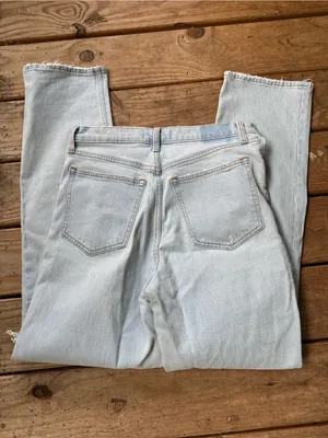 Abercrombie and Fitch The 90’s Straight Ultra High rise jeans 10L thumbnail 4