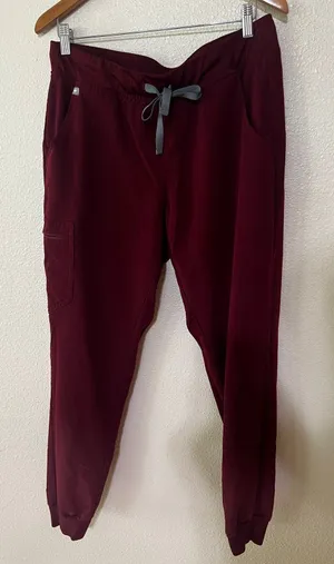Figs Zamora Jogger Scrub Pants in burgundy WOMENS LARGE TALL thumbnail 1