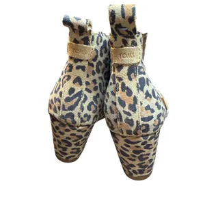 TOMS Booties Womens Size 6 Brown Leopard Faux‎ Suede Wedge Ankle Pull On thumbnail 7