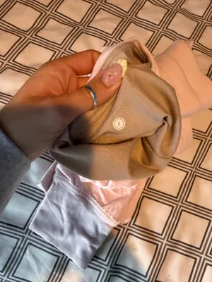 Lululemon Joggers thumbnail 2