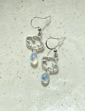 Handmade cute cloud teardrop dangle earrings ☁️💧 thumbnail 3