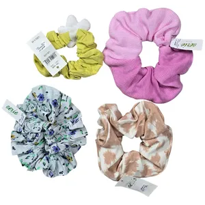 Aerie 4 Piece Scrunchie Set Floral Pink Giraffe Print Yellow Daisy‎ thumbnail 6