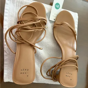 a new day Women's Brown Strappy Sandals lace-up sandals size 9.5 thumbnail 3