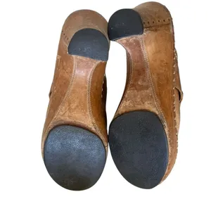 Frye women’s Charlotte distressed leather harness ring wedge clogs Sz. 9M Brasil thumbnail 5