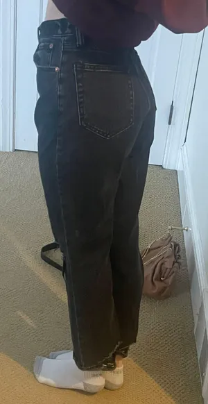 Abercrombie Ankle Straight Ultra High Rise Jeans thumbnail 2