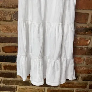 Chelsey White Short Sleeve Smocked Tiered Tie Bust Midi Dress Women's Size Small thumbnail 5