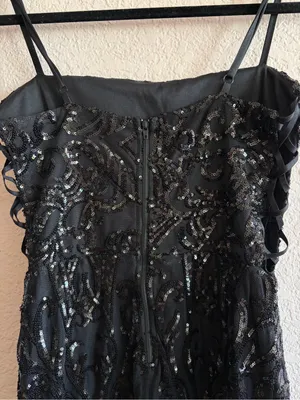 Elegant Black Sequin Embellished Evening Gown with‎ Spaghetti Straps thumbnail 5