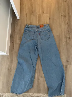 Levi’s Jeans cinch baggy thumbnail 2