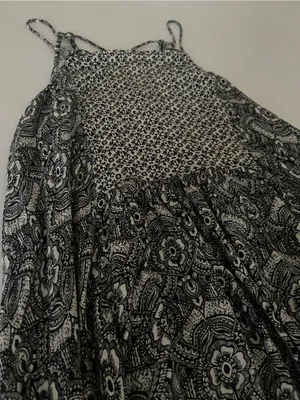 Abercrombie & Fitch Off-White & Black Paisley Handkerchief Hem Cami Top Size L thumbnail 9