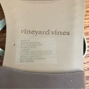 Vineyard Vines Skinny Strap Casual Patent Leather Flip Flops Women’s Size 8 NWT thumbnail 5