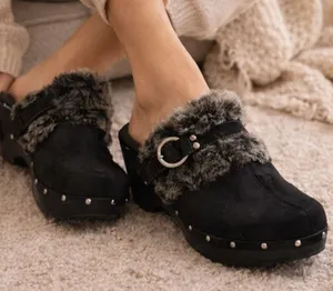 Melrose Ave Faux Fur Lined Studded Clogs | Cozy Winter Shoes | Size 7.5 thumbnail 1