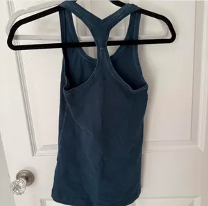 Lululemon Tank thumbnail 2