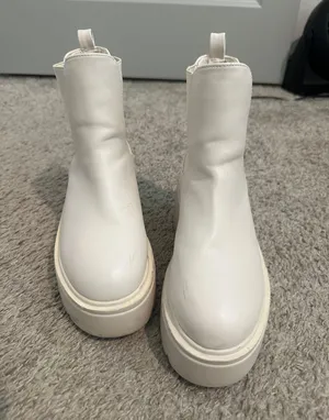 boutique boots Size 5.5 thumbnail 2