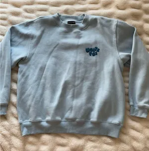 White fox blue crewnekck thumbnail 1