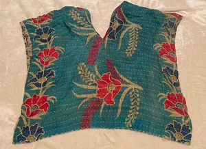Reversible Kantha Top Multiple thumbnail 1