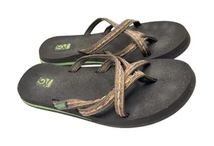 Teva Olowahu Comfortable stretchy strappy rainbow sandals flip flops sz 10 thumbnail 1