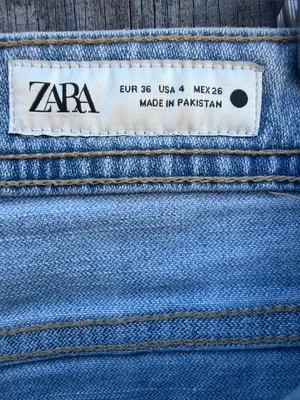 Woman’s Zara Light Blue High Rise Straight Jeans Raw Hem Size 4 thumbnail 2