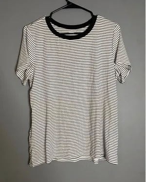 Old Navy Black White Stripe Crewneck Short Sleeve Shirt Size XL Slim Fit thumbnail 1