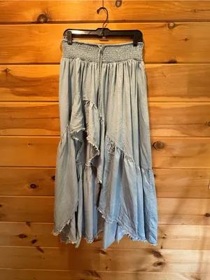 Vici Light Blue High-Low Tiered Maxi Skirt with Smocked Waist size Medium thumbnail 3