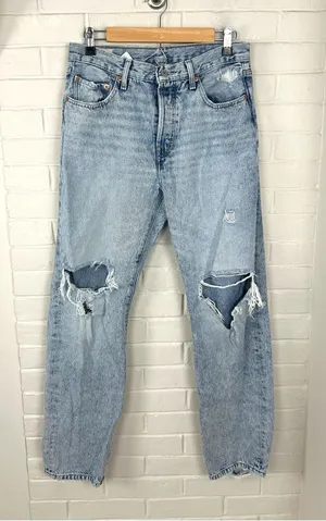 Levi’s Cotton Distressed Denim Jeans Size 29 thumbnail 1