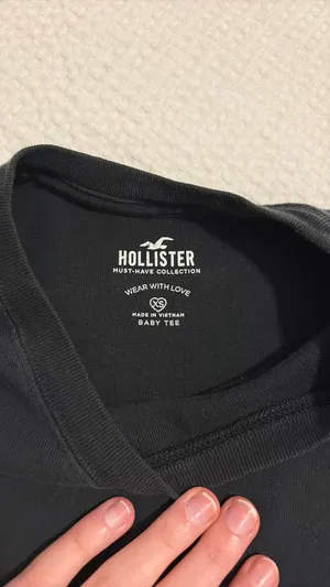 Hollister shirt  thumbnail 2